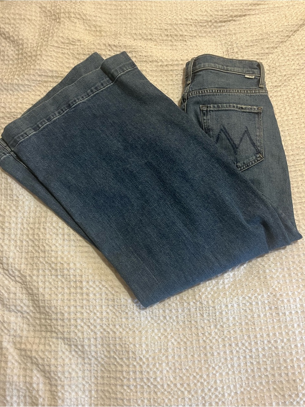 MOTHER The Headliner Sneak Wide-Leg Jeans - Blue Wash - Picture 6 of 7